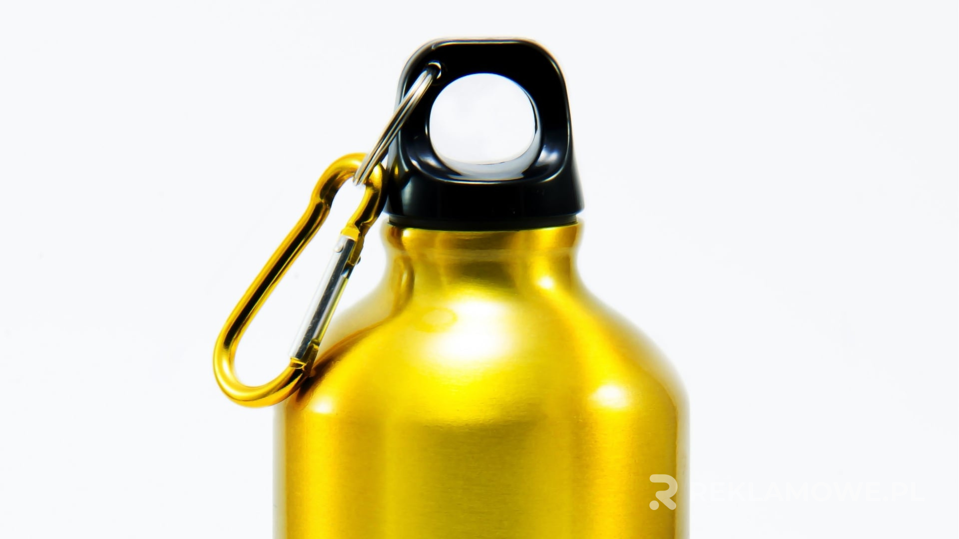 Wybór materiału na butelki reklamowe